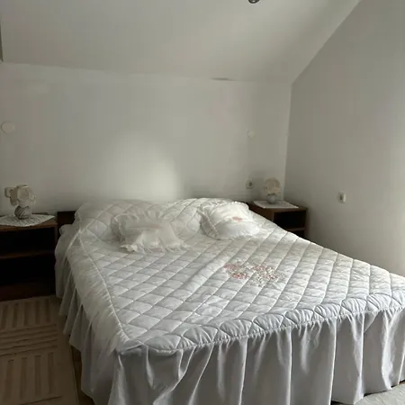 Boracko Jezero Vikendica Ka&no