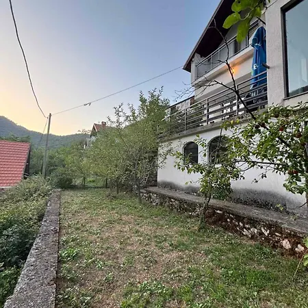 Boracko Jezero Vikendica Ka&no Konjic